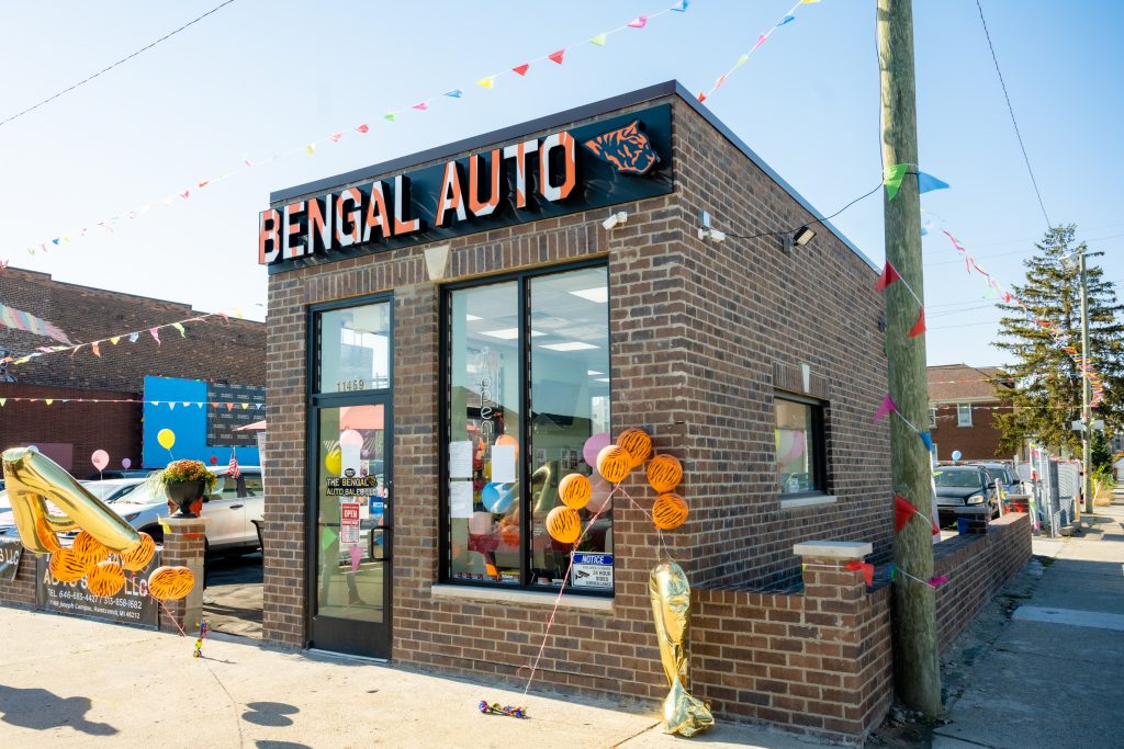 Bengal Auto Sales, Exterior